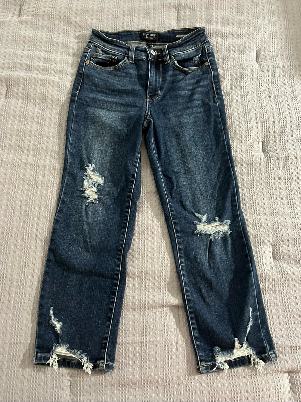 Judy Blue Cropped Fit Distressed Size 1/25